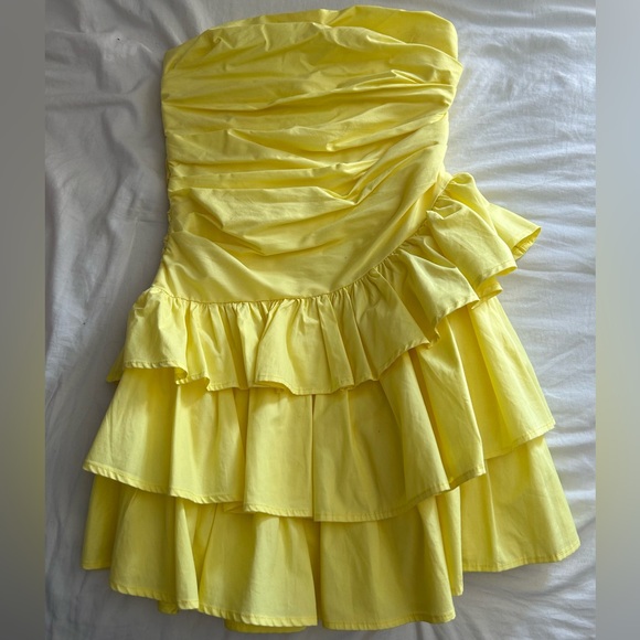 Yellow mini dress - Picture 2 of 4